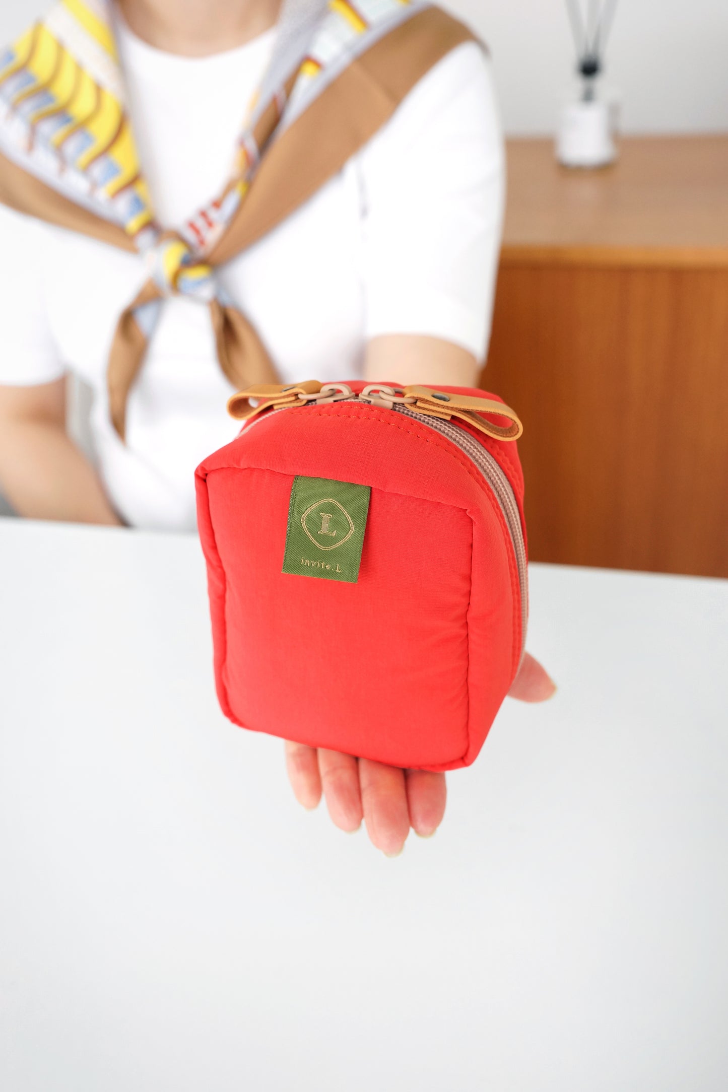Standing makeup bag-in-bag Single